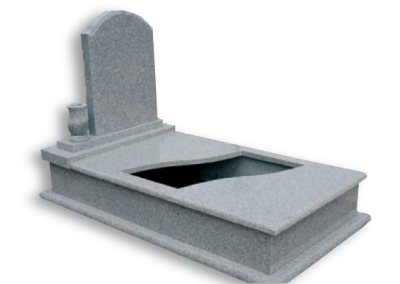 hullámfedlapos-síremlék-klasszikus-fejkővel-400x284