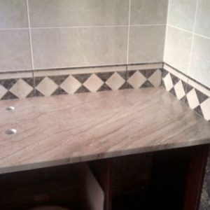 Breccia Sareda mészkő fürdőszobapult 2