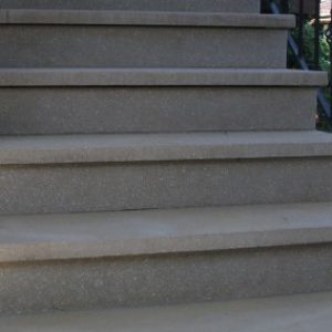 11.-Szürke-műkő-lépcső-400x284