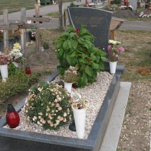 120x220-cm-Crystal-grey-gránit-síremlék2_retus