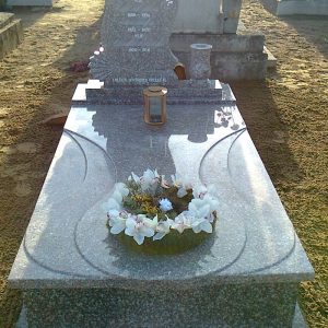 120x220-cm-Mountain-Brown-gránit-síremlék-2_retus