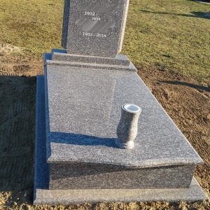 120x220-cm-Mountain-Brown-gránit-síremlék-7_retus