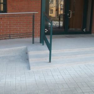 Szürke műkő mozgáskorlátozott