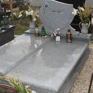 170x220-cm-Monserat-gránit-síremlék-2_retus