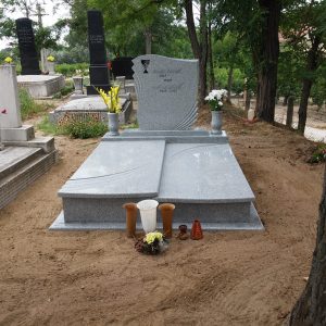 170x220-cm-Monserat-gránit-síremlék-3_retus