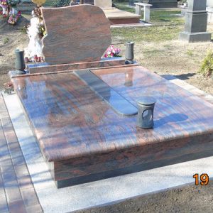 190x220-cm-Multicolor-Red-gránit-síremlék