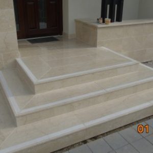 Botticino mészkő lépcső