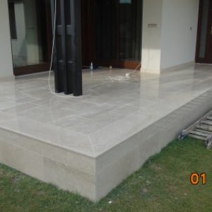 Botticino mészkő teraszburkolat