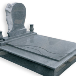 Csepp fedlapos síremlék Máriás fejkő