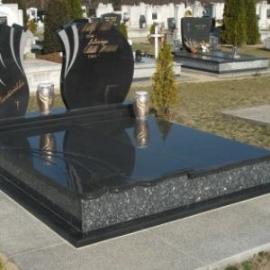 Labrador Blue Indiai fekete gránit kripta családi sírbolt