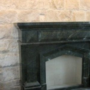 Sprenelt kő kandalló