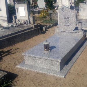 edited_120x220-cm-Brown-Star-gránit-síremlék-2-1