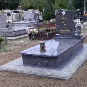 edited_120x220-cm-Himalaya-Blue-gránit-síremlék-2