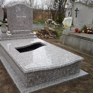 edited_120x220-cm-Mountain-Brown-gránit-síremlék-2