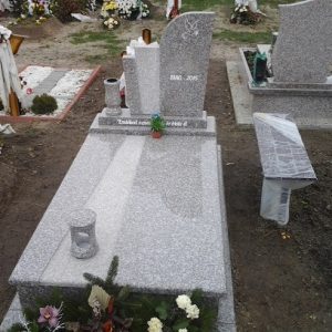 edited_120x220-cm-Mountain-Brown-gránit-síremlék