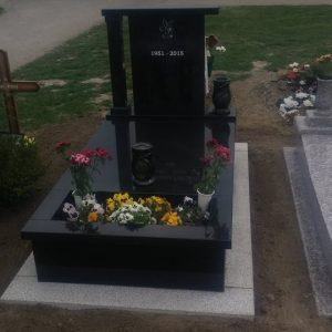 edited_120x220-cm-Nero-Fantastic-gránit-síremlék