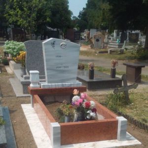 edited_120x220-cm-Tardosi-Vörös-Carrarai-márvány-síremlék