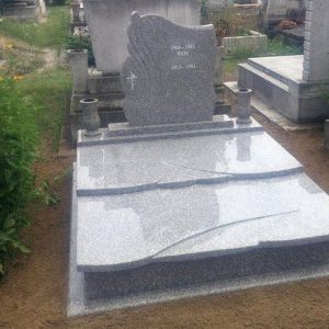 edited_170x220-cm-Brown-Star-gránit-síremlék-2