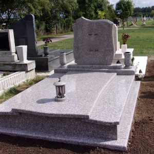 Brown Star gránit síremlék