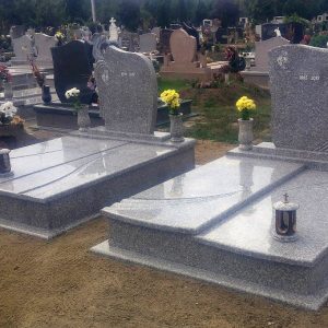 edited_170x220-cm-Brown-Star-gránit-síremlék