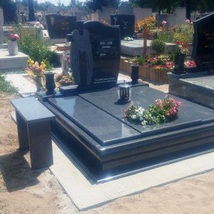 edited_170x220-cm-Crystal-Grey-gránit-síremlék