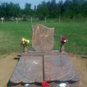 edited_170x220-cm-Multicolor-Red-gránit-síremlék