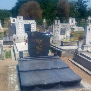 Orion gránit síremlék