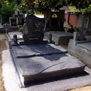 Orion gránit síremlék