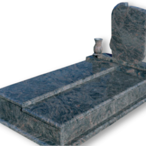 Szinteltolt fedlapos síremlék csigás emlékkel